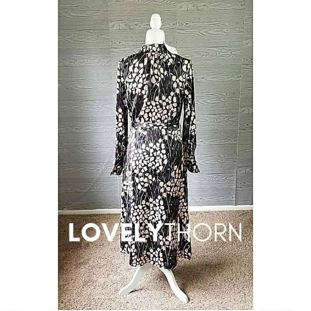 H&M // ltd ed richard allan collaboration satin printed belted dress - Picture 10 of 16
